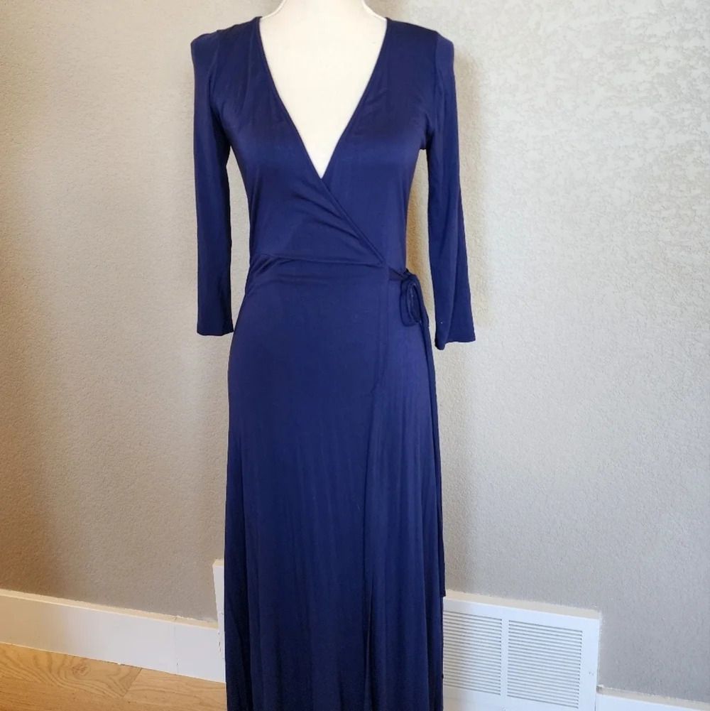 Lulu's Garden District Blue jersey material  Maxi wrap dress size Medium - Picture 7 of 10